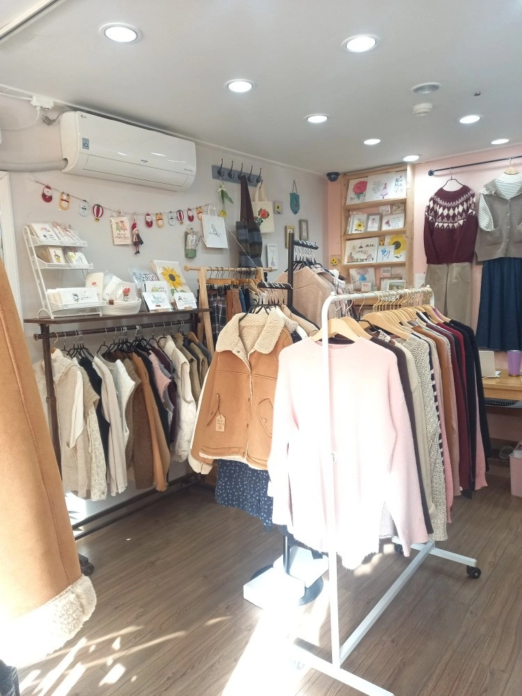 일산 후곡마을5단지 여성 옷가게 구경오셔요 - 경기도 고양시 일산서구 일산동 | 비즈프로필