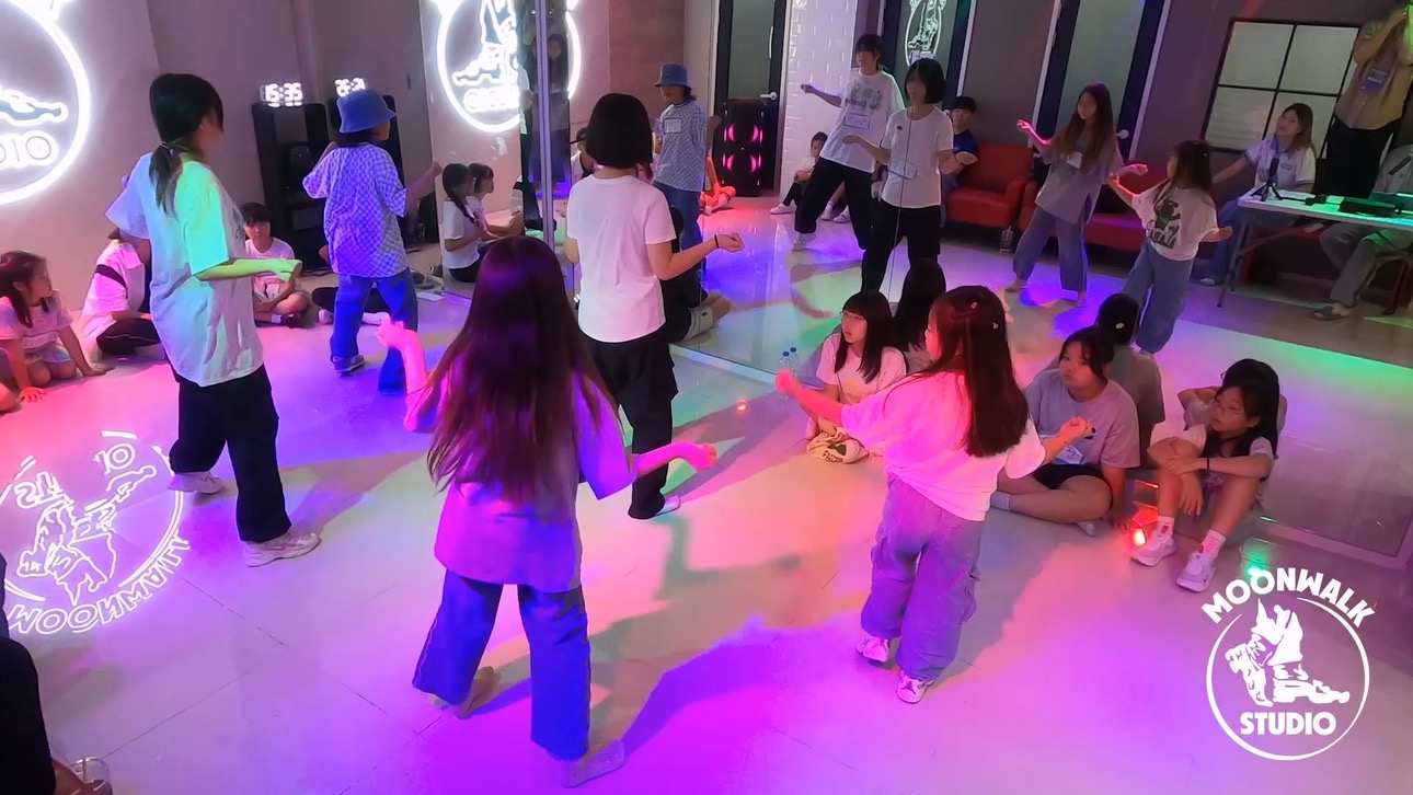문워크 댄스스튜디오 picture 5