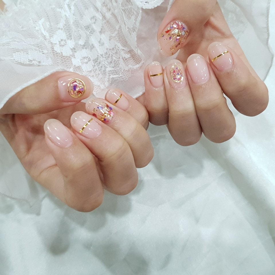 네일살롱 picture 1