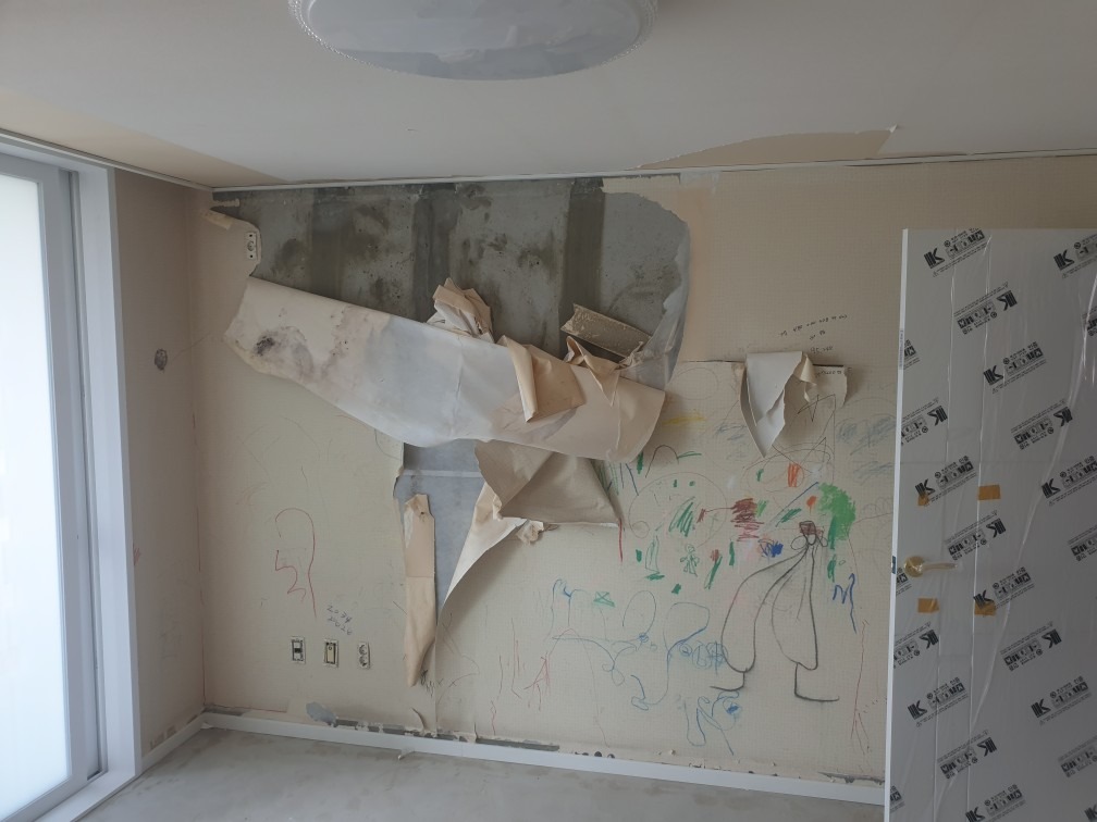 장림윌더하임 32평 실크 도배 장판(2.2T)시공현장