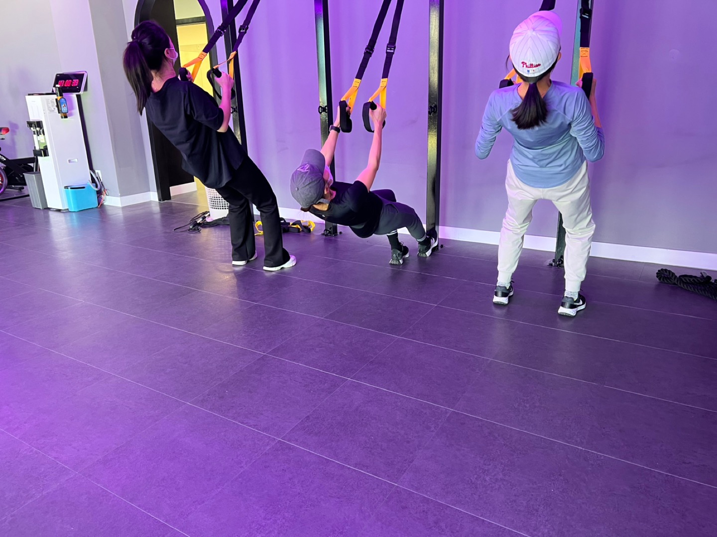 오늘 이루어진 TRX를 이용한 인버티드 로우동작이에요 | 경기도 안산시 단원구 초지동 | 헬스 | 당근 비즈 소식