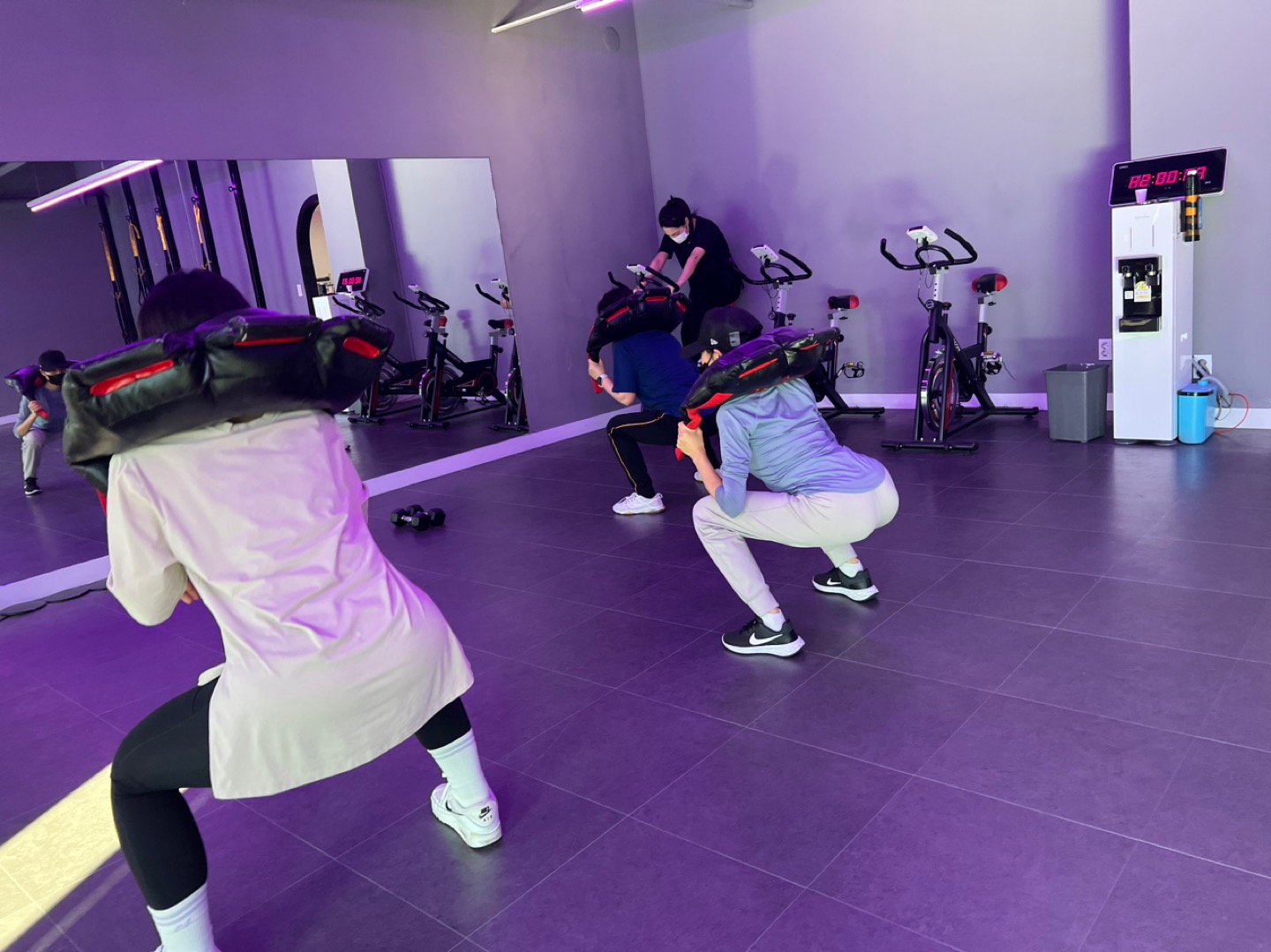 오늘은 불가리안백을 이용한 백스쿼트와 케틀벨 스윙을 진행하였어요^^ | 경기도 안산시 단원구 초지동 | 헬스 | 당근 비즈 소식