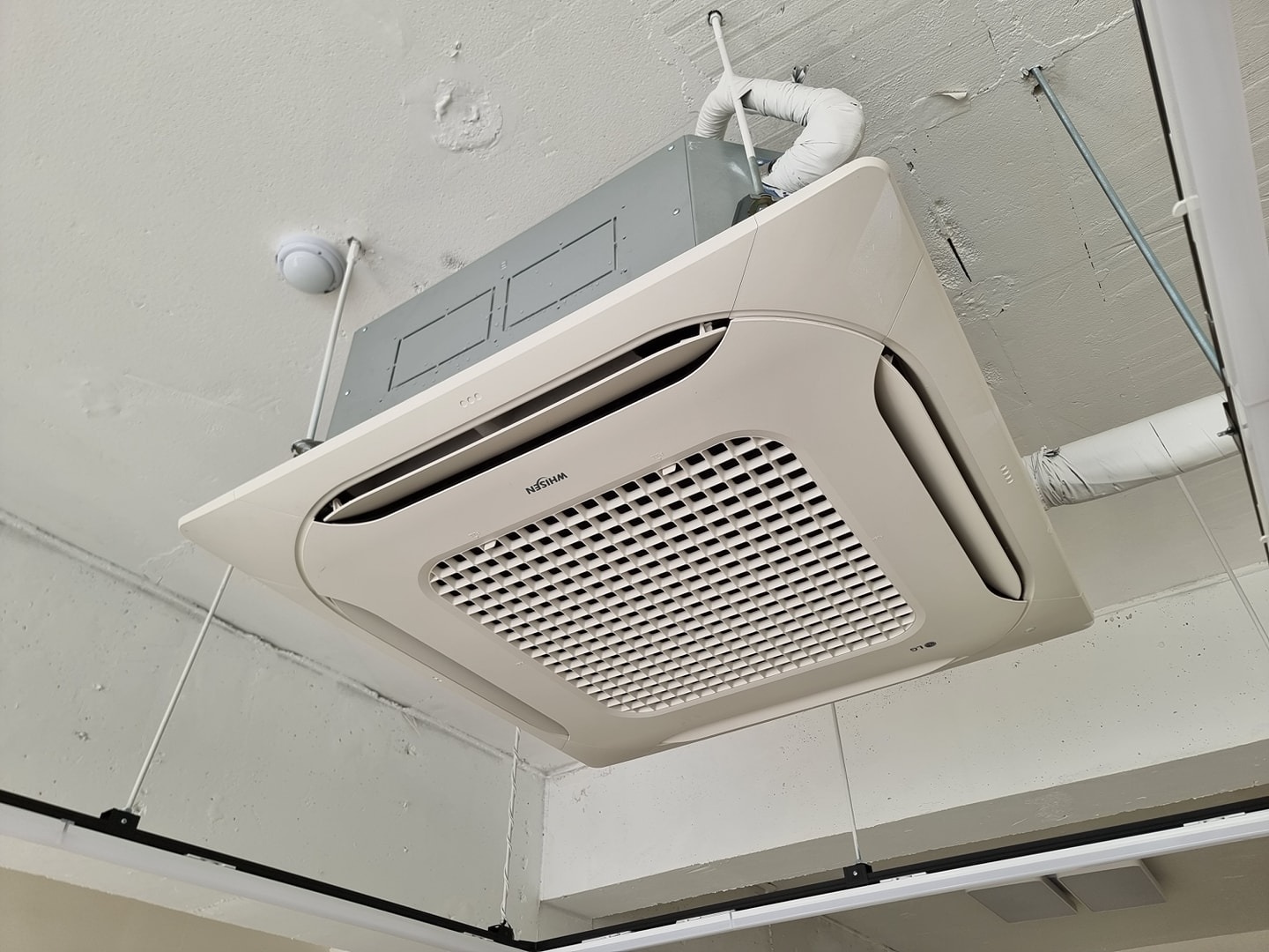 천장형 시스템에어컨 고압세척 | 경상북도 구미시 공단2동 | 에어컨청소 | 당근 비즈 소식