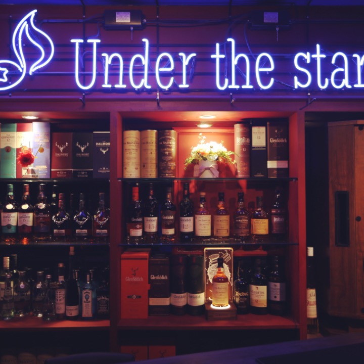 언더더스타즈 재즈BAR