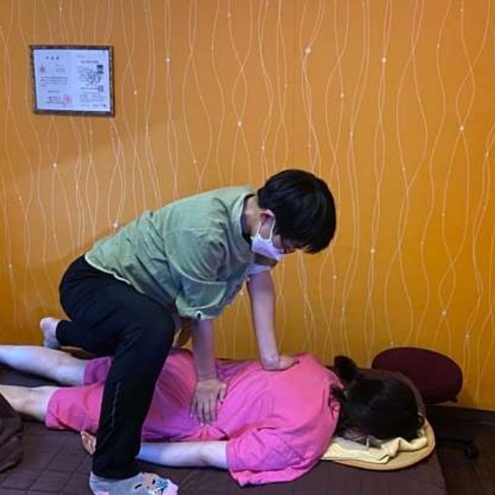 약손수기