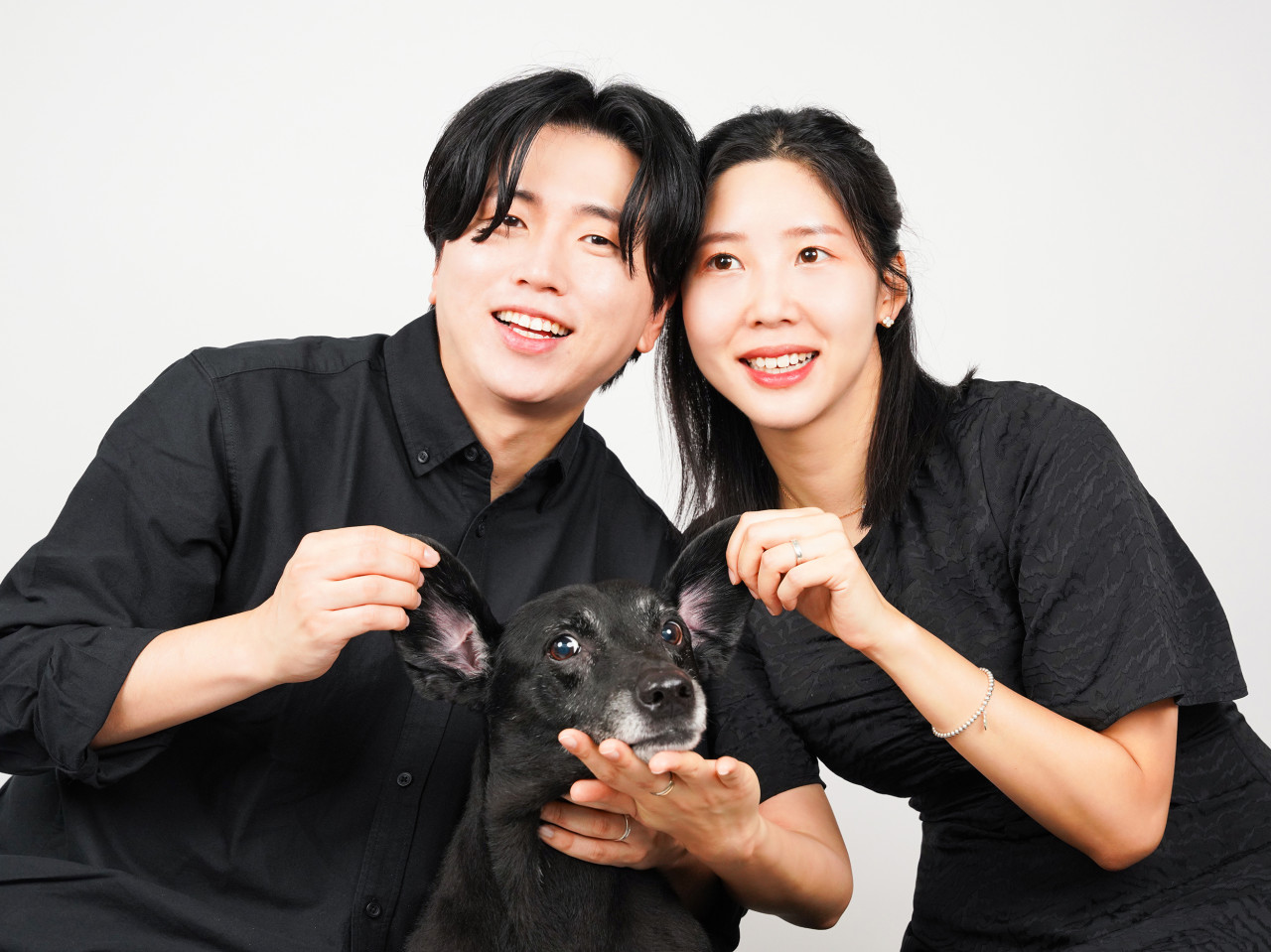 OUNY STUDIO 홍제역 사진관 오픈