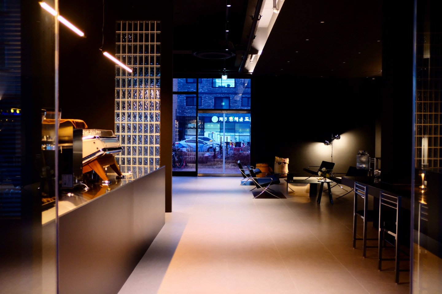A.V.O.C roastery