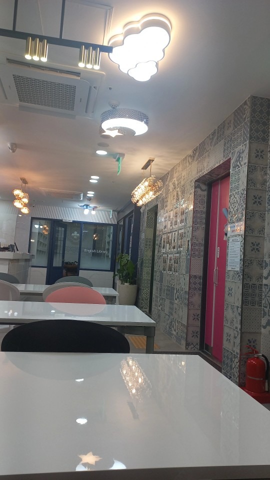 씨엔씨영어수학학원  picture 3