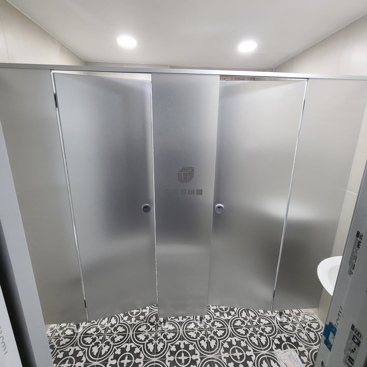 이음큐비클(화장실칸막이) picture 1