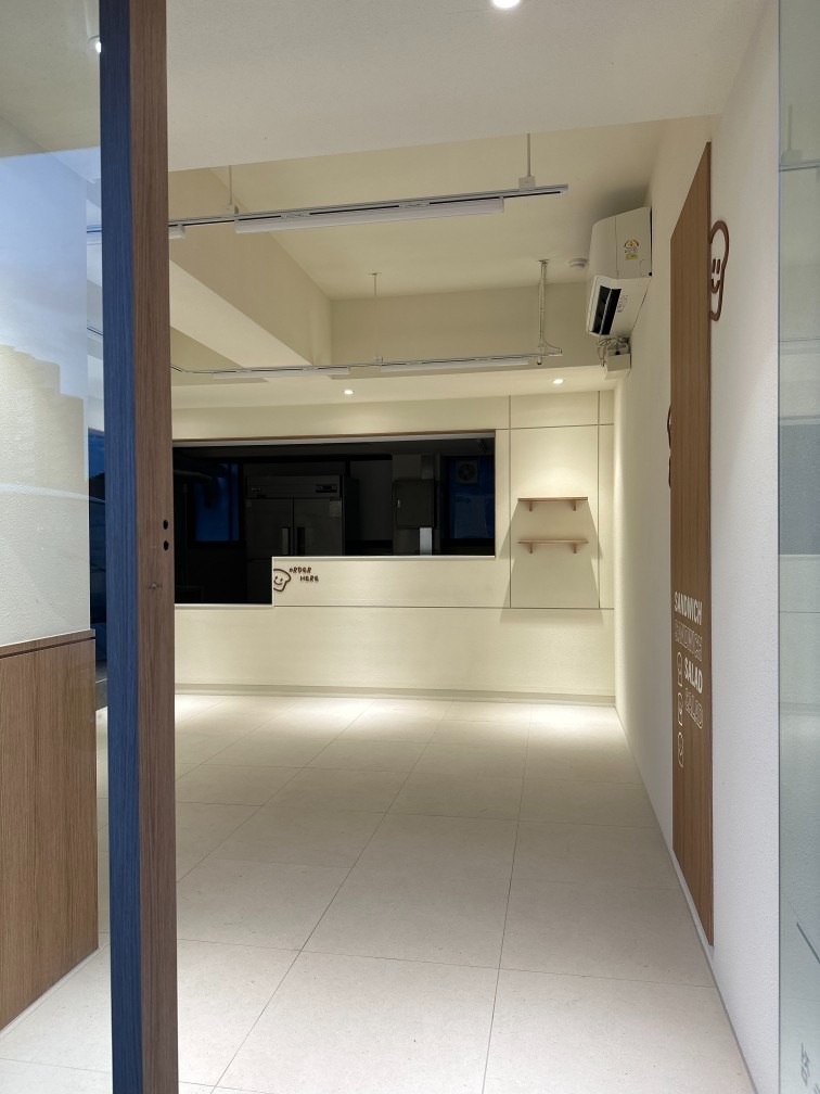 모어샌드위치 마산점 picture 3