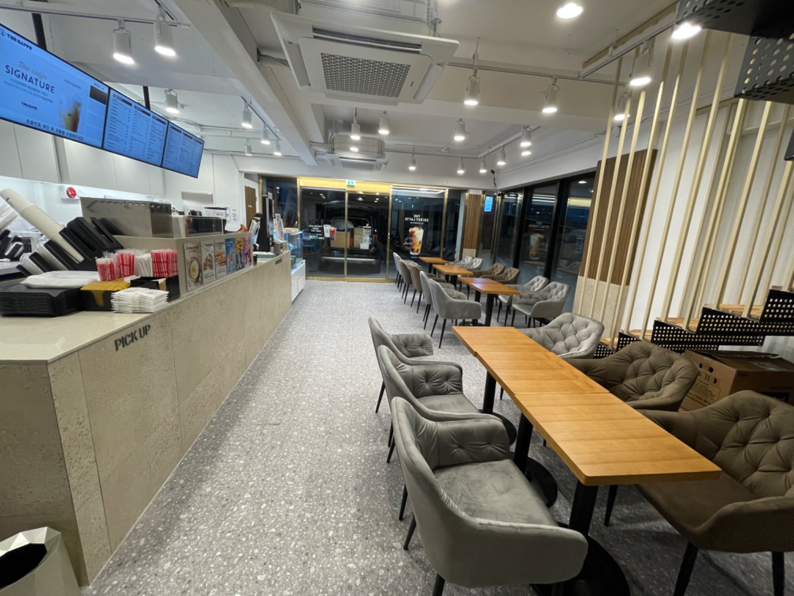 더카페 성대시장점 picture 2