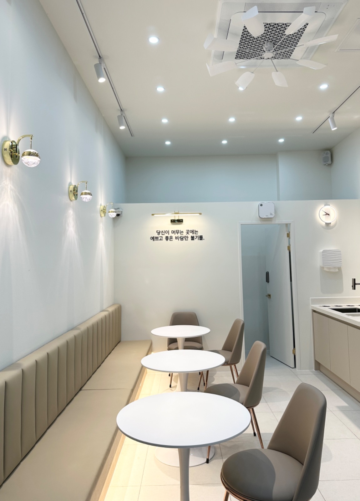 은,카페 picture 7