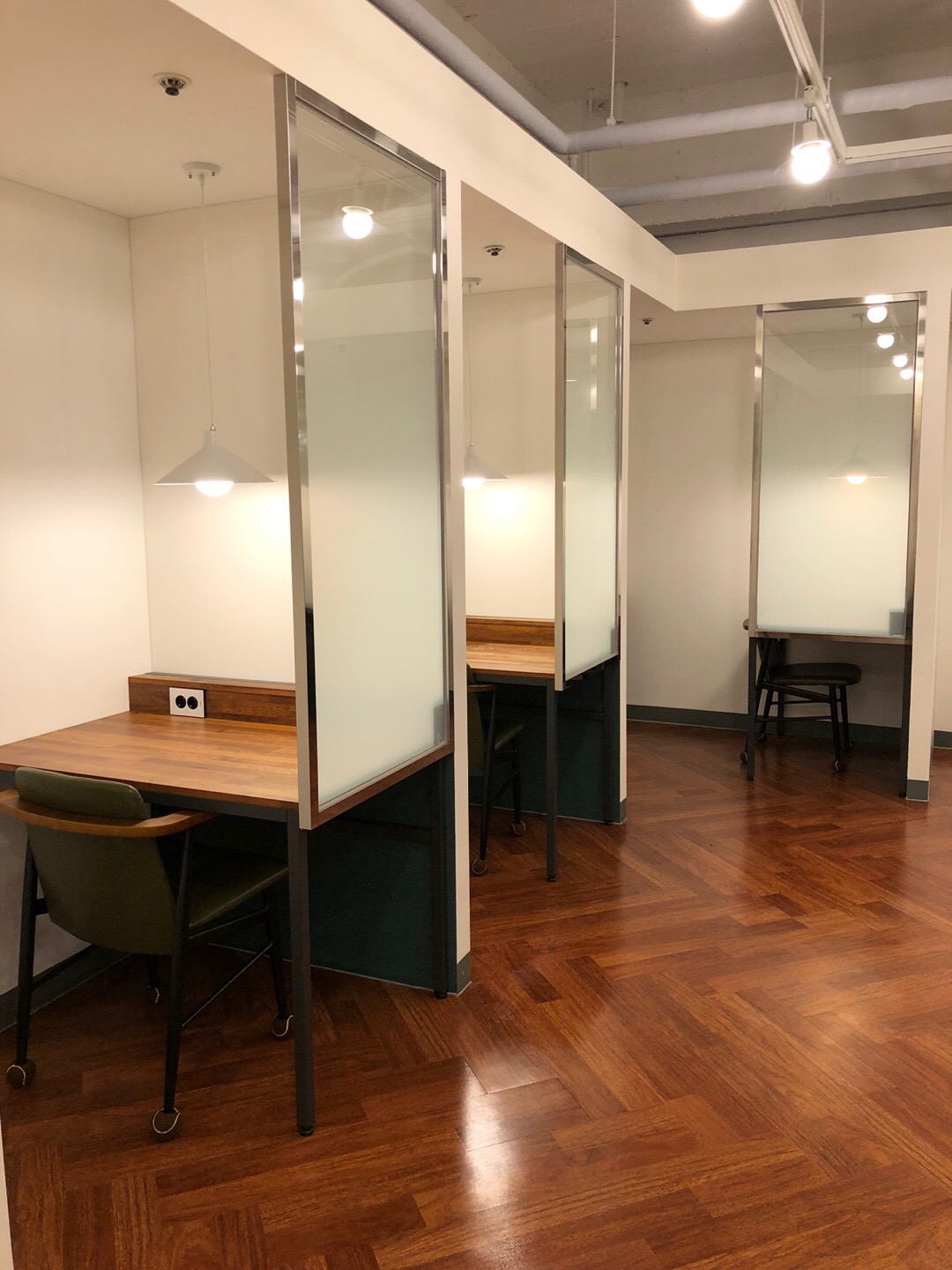 어라운드스터디카페일산탄현점 picture 2