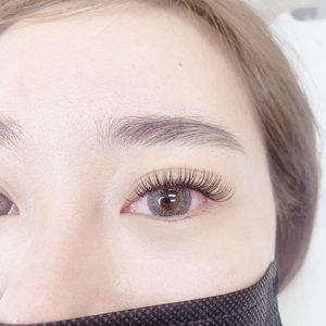 예쁨,더하다