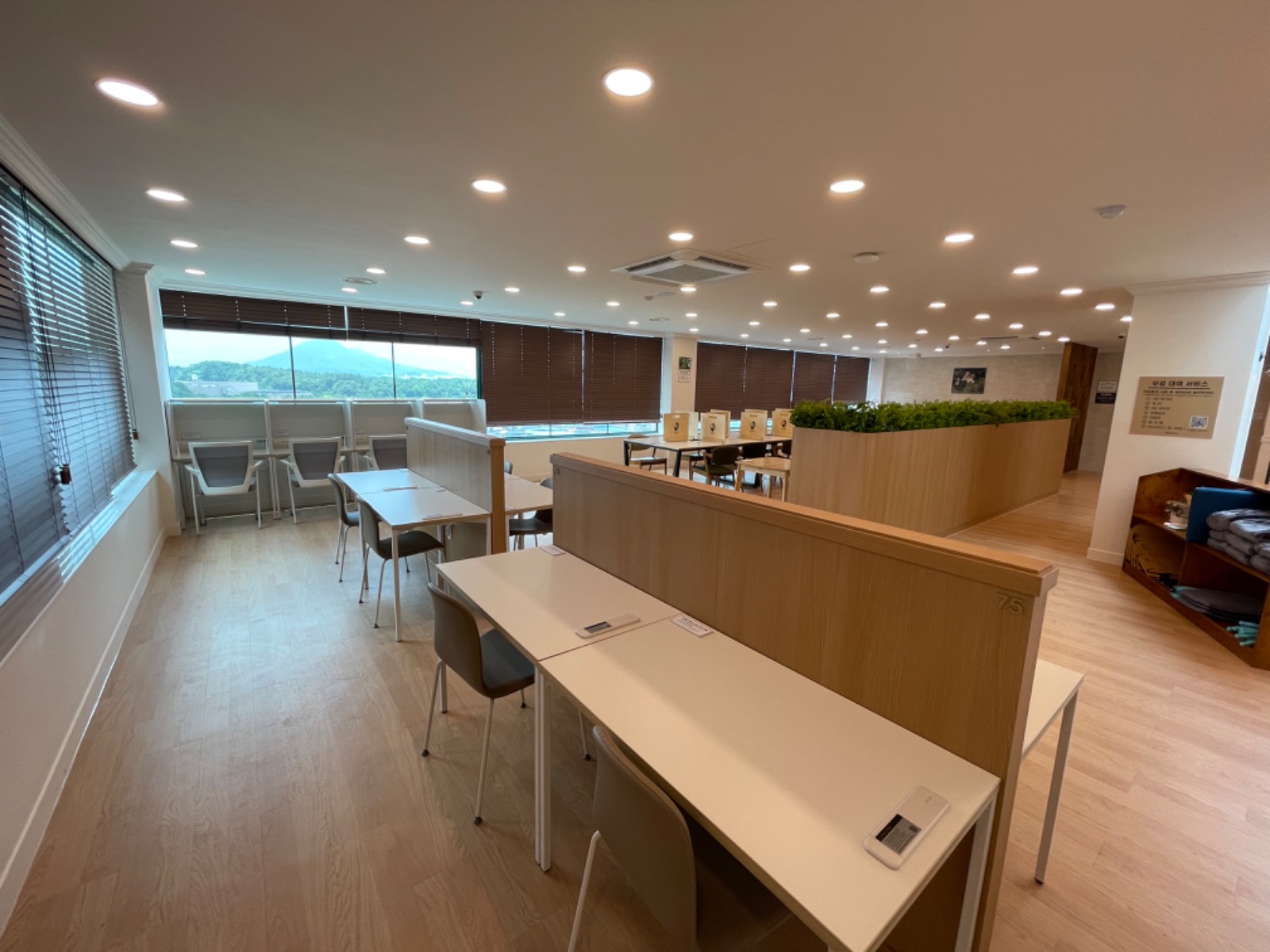 초심스터디카페 춘천애막골점 picture 3