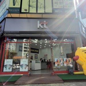 KT