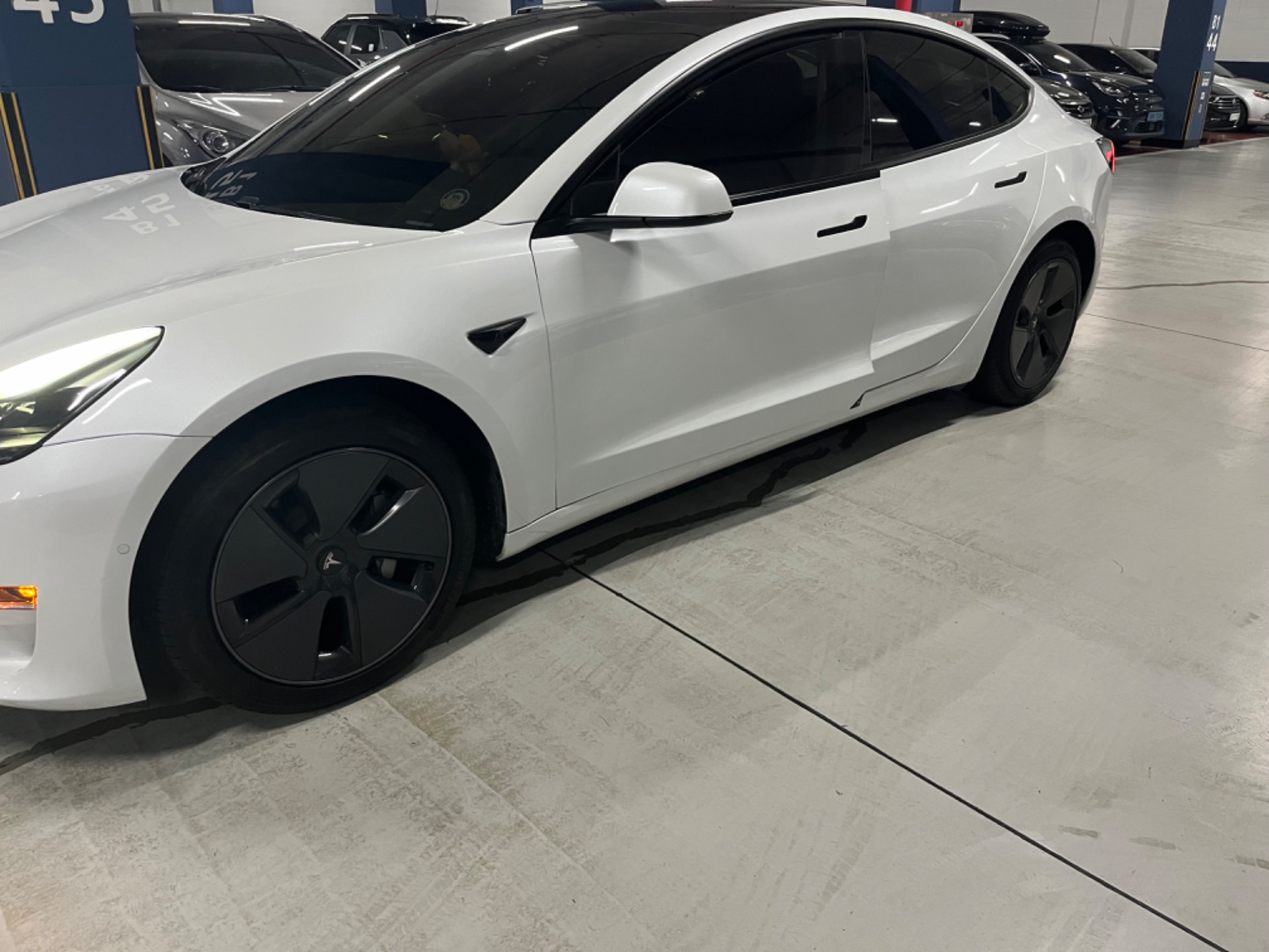 모델 3 BEV(75kWh) AWD 롱 레인지 매물 썸네일