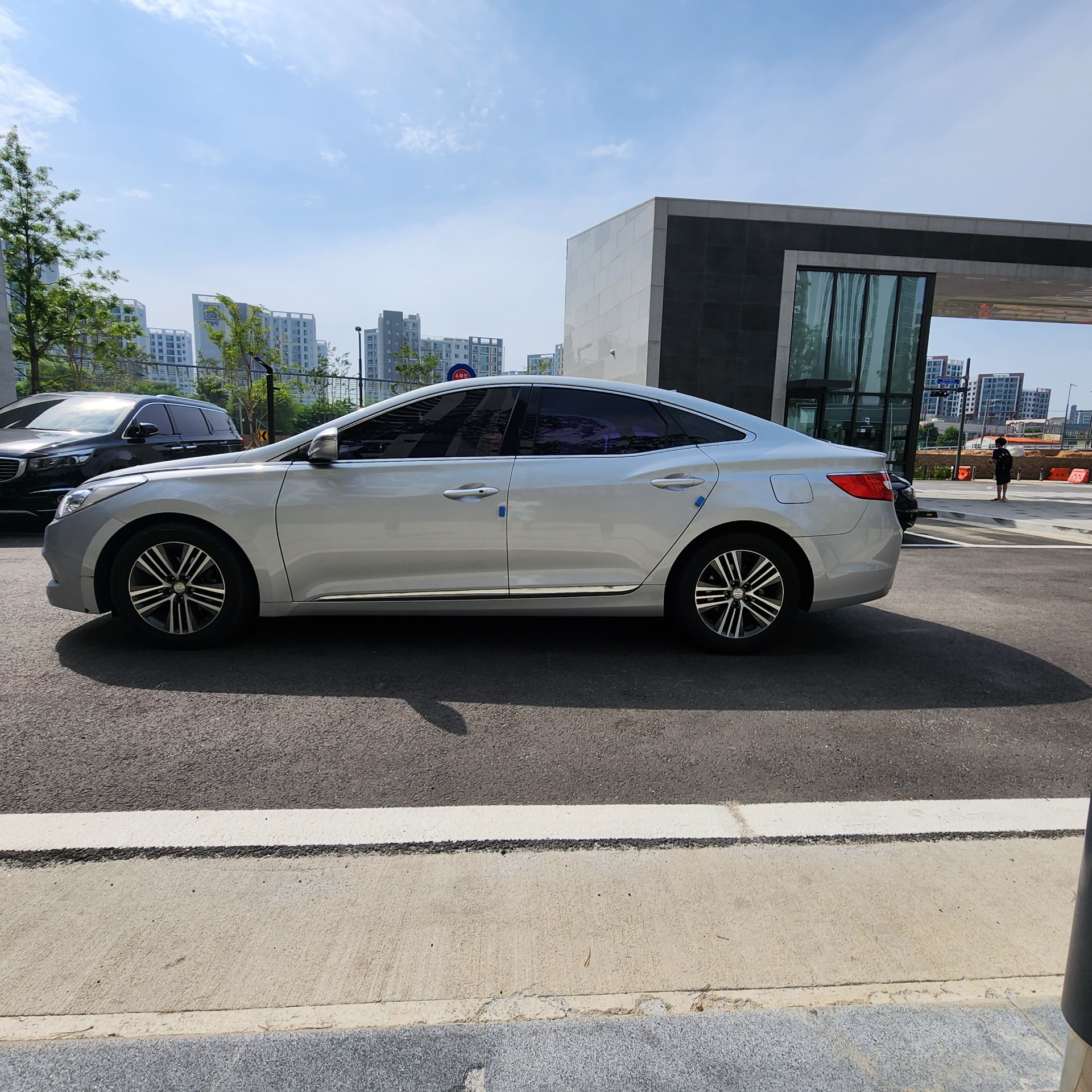 그랜저 HG LPl HG300 렌트 FWD 모던 매물 썸네일