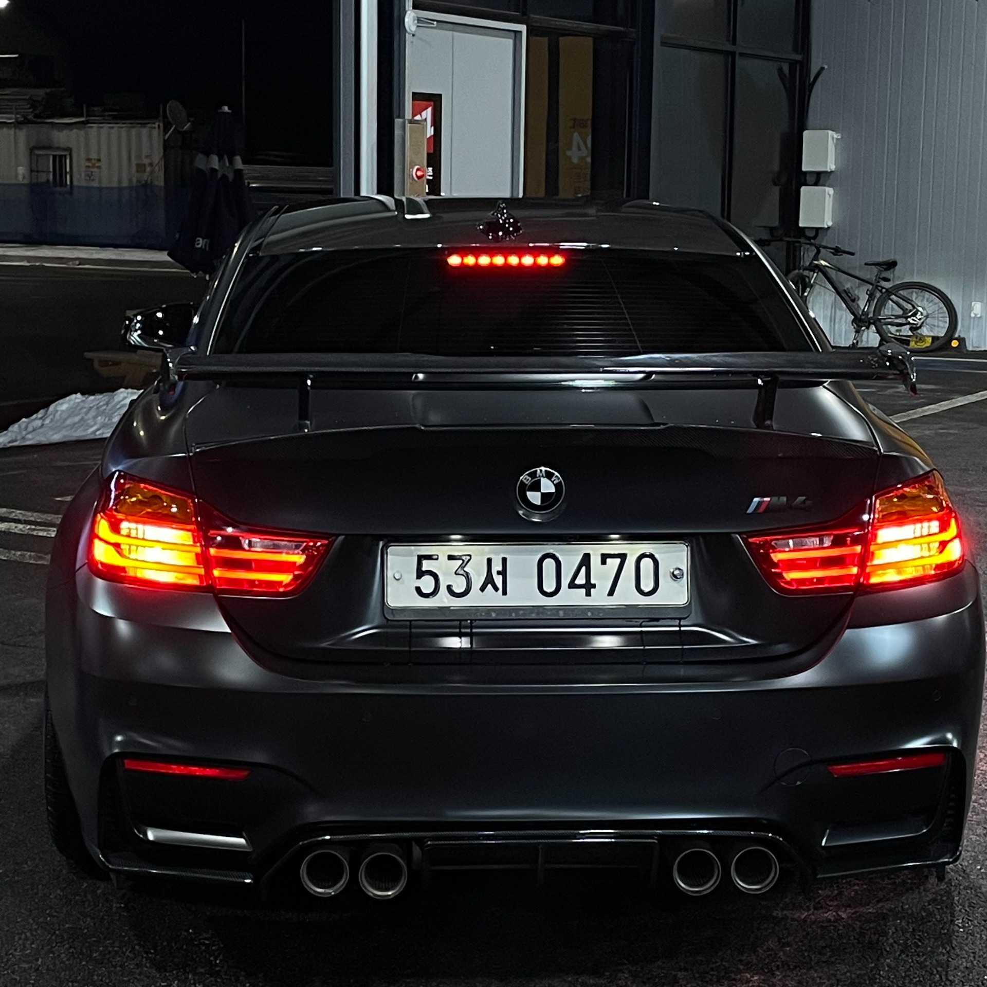 M4 F82/F83 3.0 V6 터보 쿠페 퍼포먼스 사일렌서 에디션 매물 썸네일