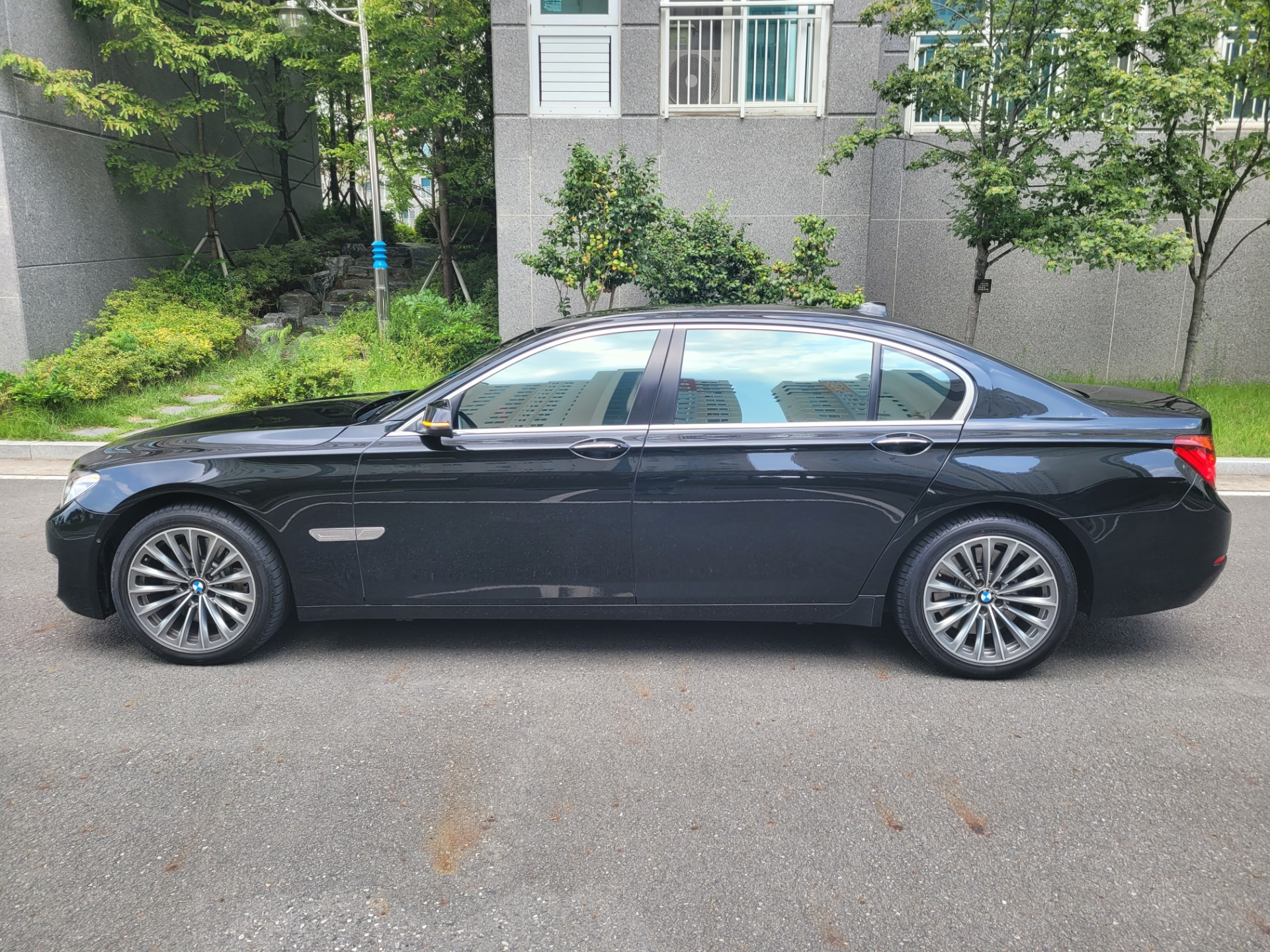 7시리즈 F01 750Ld xDrive (381마력) 매물 썸네일