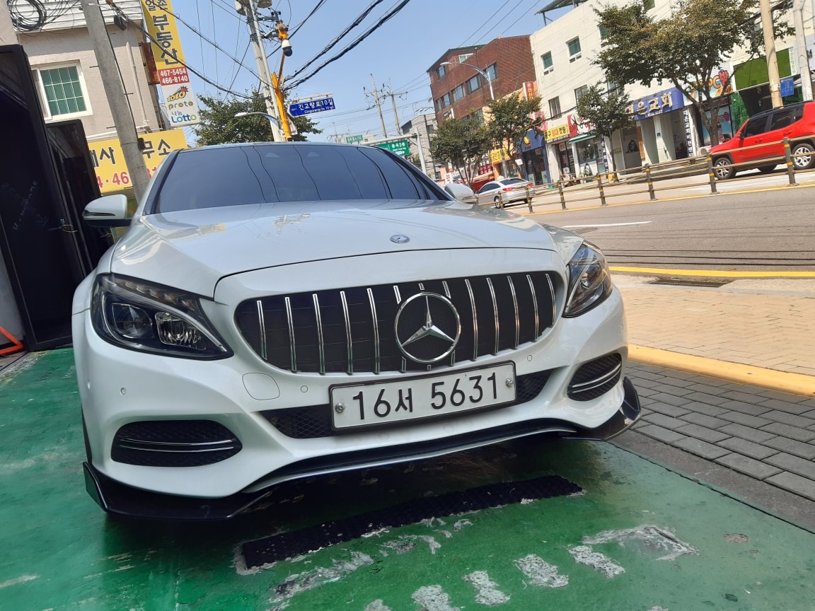 C 클래스 W205 C220 CDI 블루텍 (204마력) 매물 썸네일