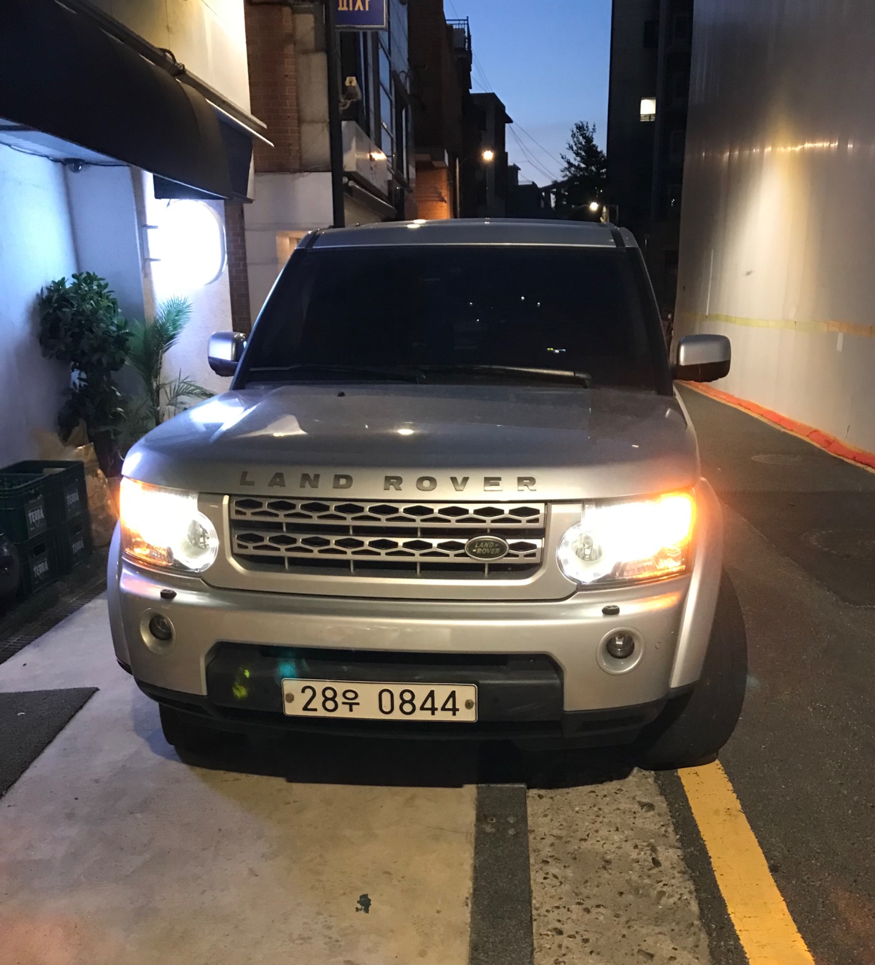 디스커버리 4 L319 3.0 TD V6 HSE 매물 썸네일