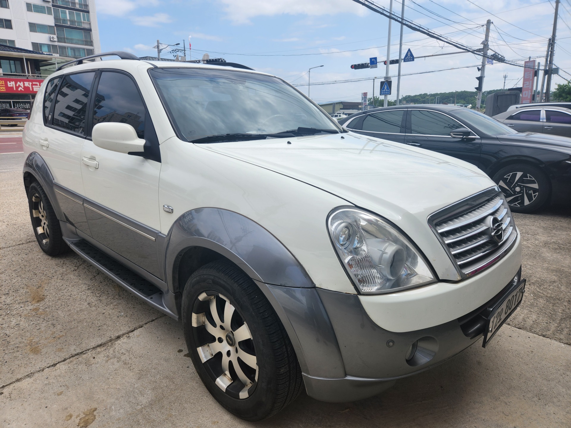 슈퍼 렉스턴 Y200 7인승(디젤 RX4) 4WD 최고급 매물 썸네일