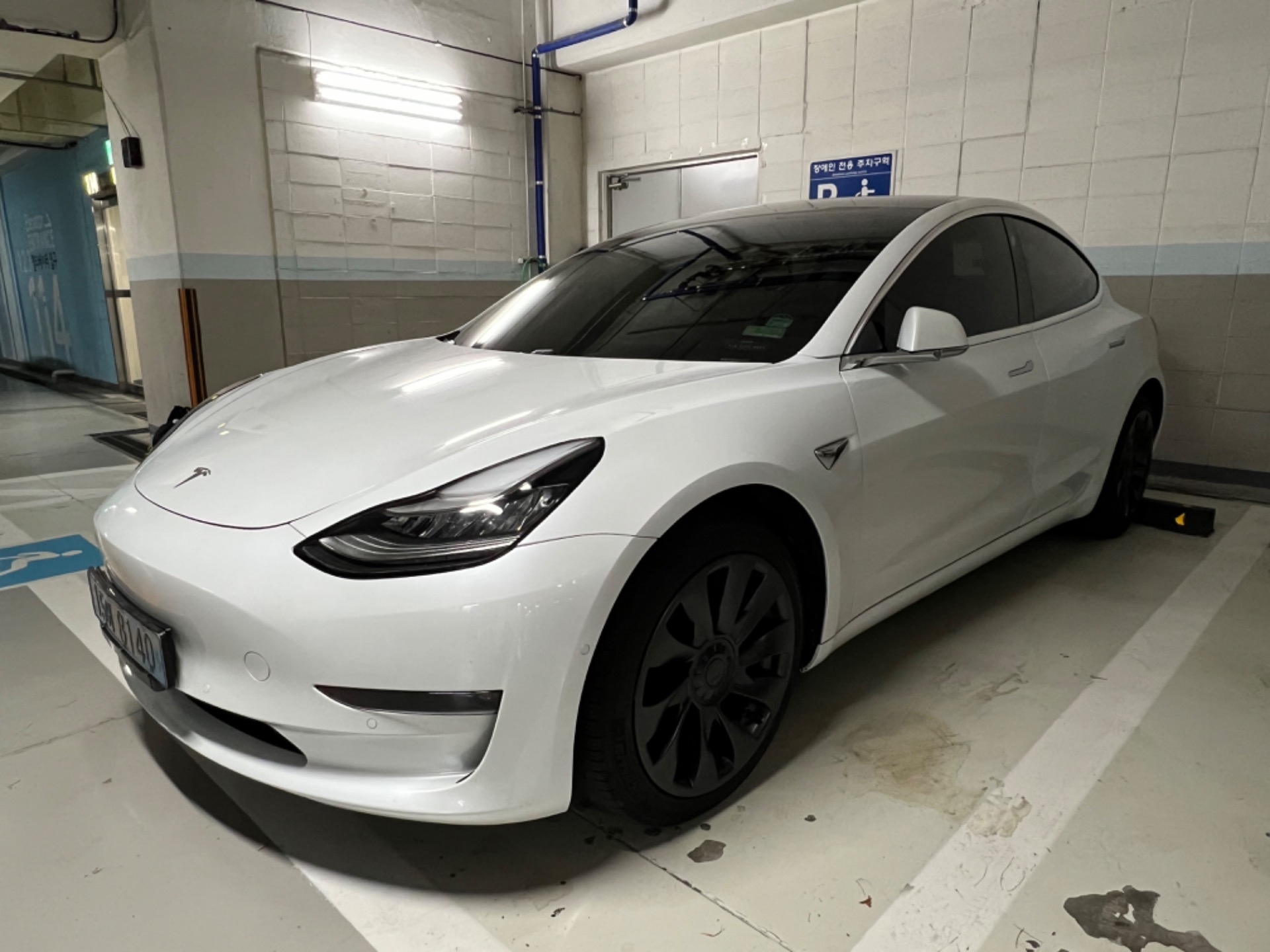 모델 3 BEV(75kWh) AWD 롱 레인지 매물 썸네일
