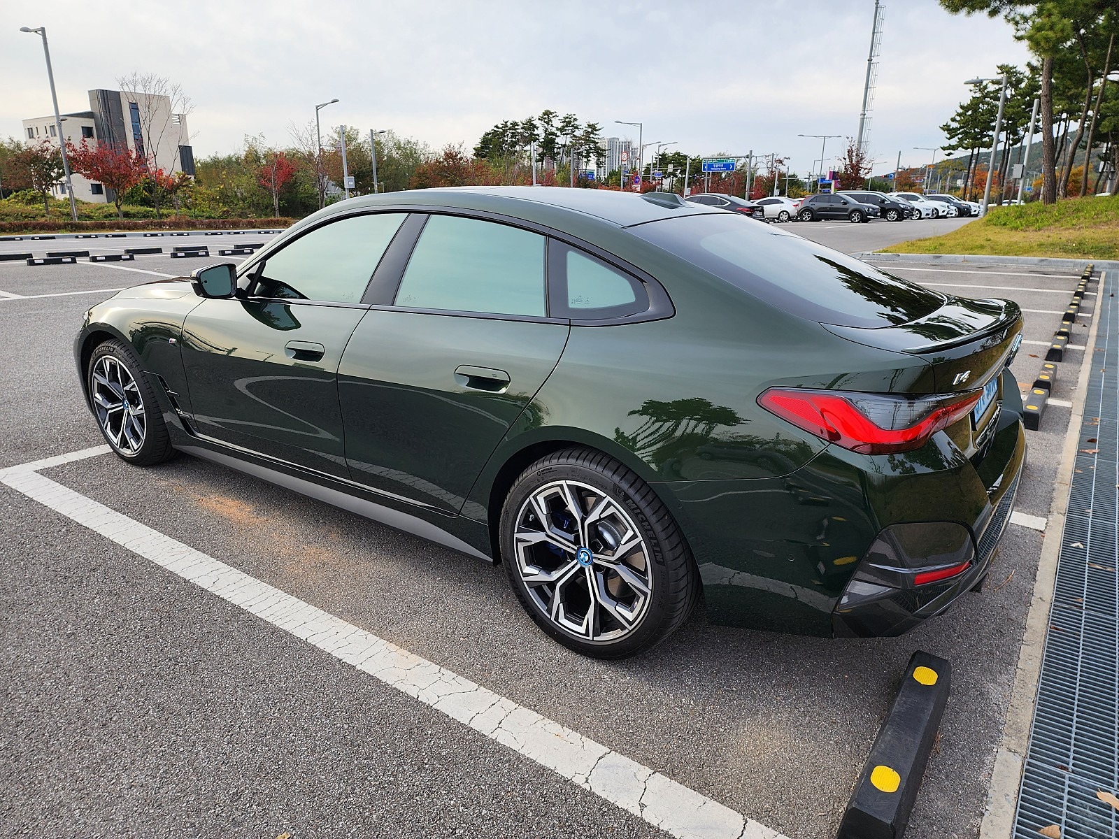 i4 그란쿠페G26 40(84kWh) eDrive M 스포츠 프로 매물 썸네일