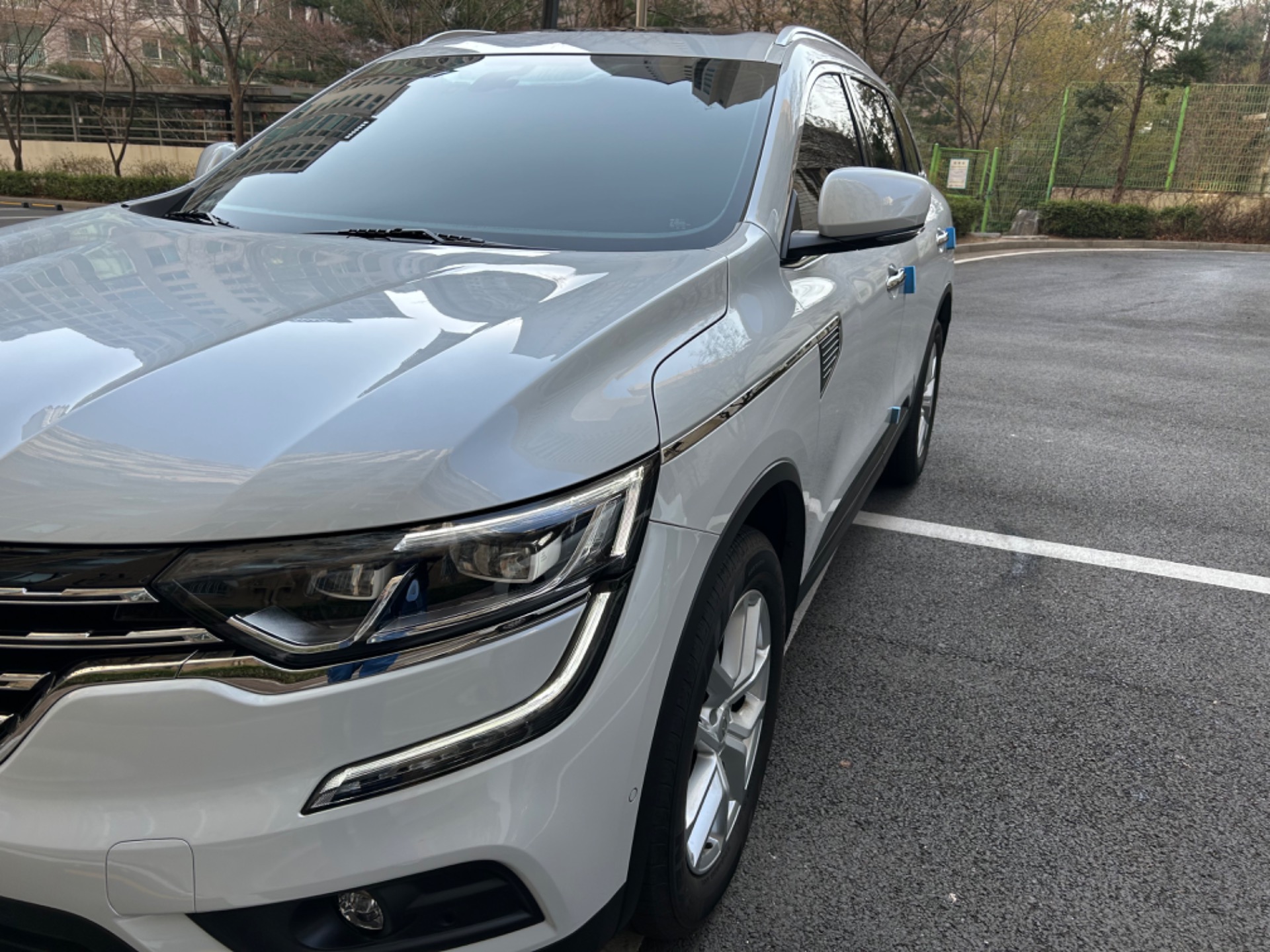 QM6 HZG 5인승(가솔린 2.0) FWD LE 매물 썸네일