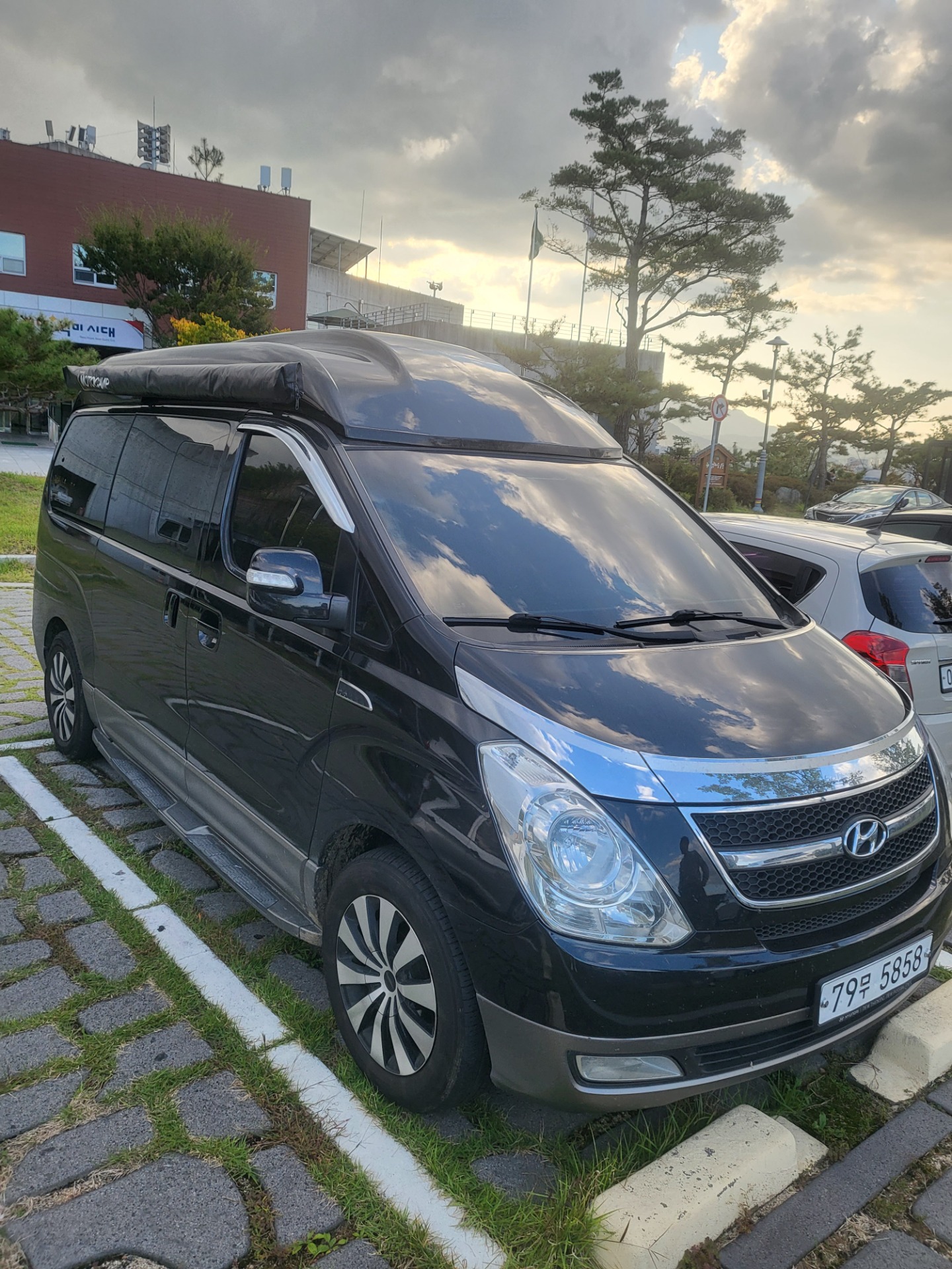 그랜드 스타렉스 TQ 11인승(디젤 2.5) 리무진 HVX VIP PACK | 인의동 | 당근 중고차