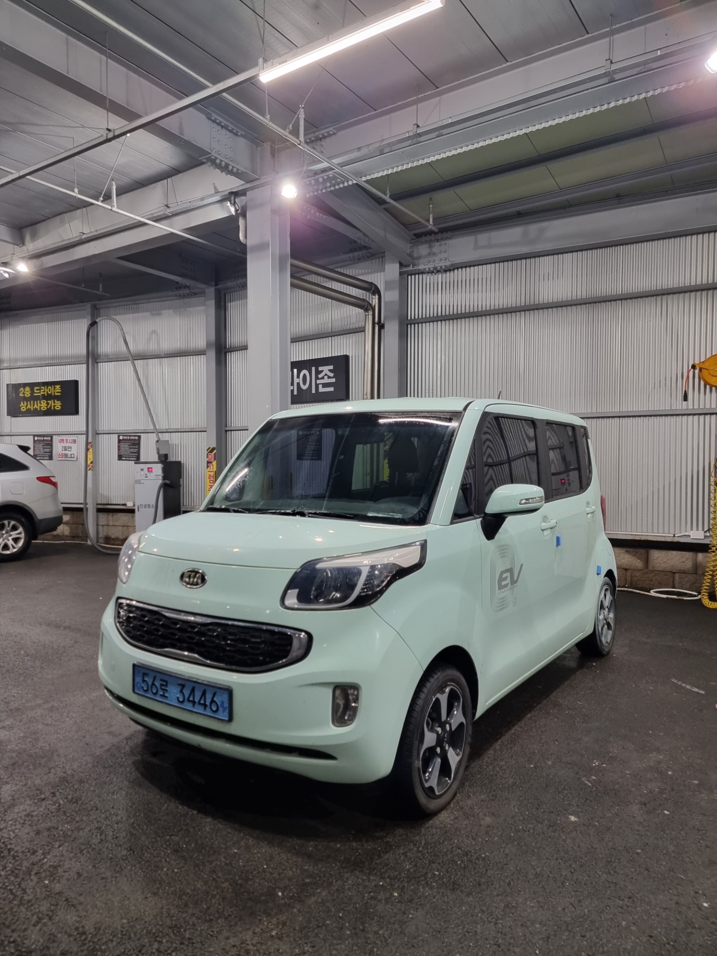 레이 TAM BEV(50kWh/91km) 디럭스 스페셜 매물 썸네일