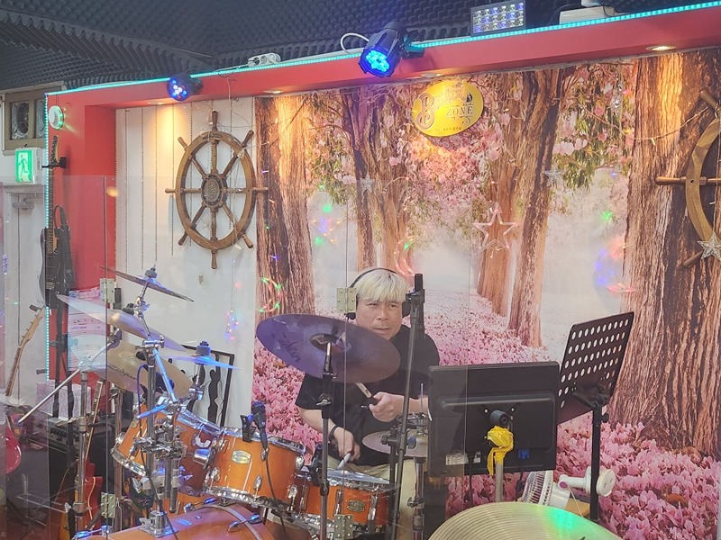 드럼레슨합니다