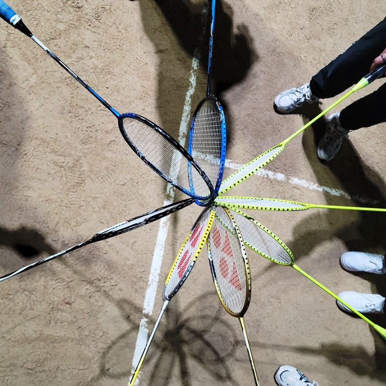 🏸초보들의 반란_서로 배려하면서 즐겁게 배드민턴 치는 모습에 감동했습니다😊
3시간을 시간가는 줄 모르고 쳤던 것 같습니다!
다음에도 시간이 되시는 분들과 함께 배드민턴 즐겼으면 좋겠습니다💪💪
참여해주신 모든 분들에게 감사합니다!