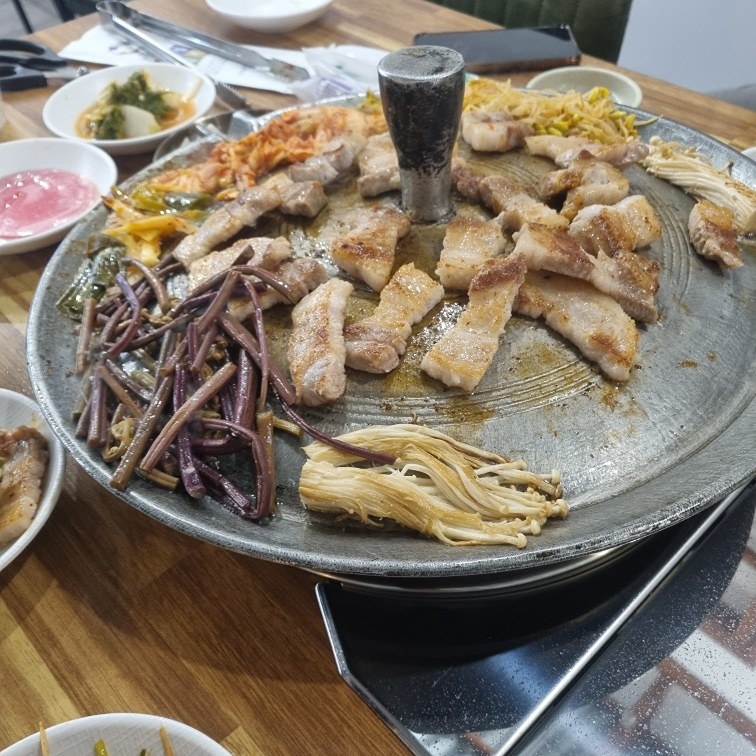 삼겹살은 사랑이쥬