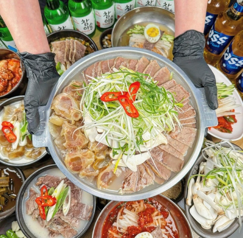 수육전골 먹으러 가장 🍖