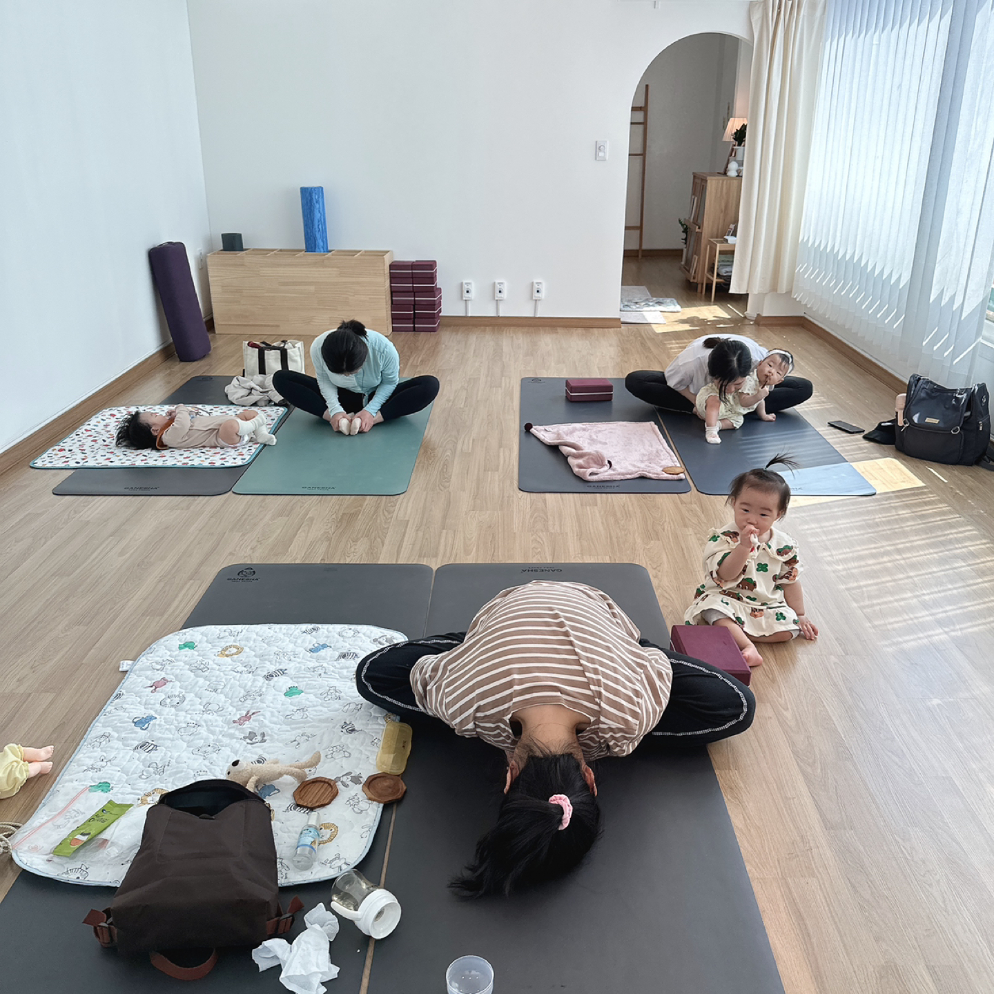23년,24년,25년생 맘들 요가모임 앨범 사진