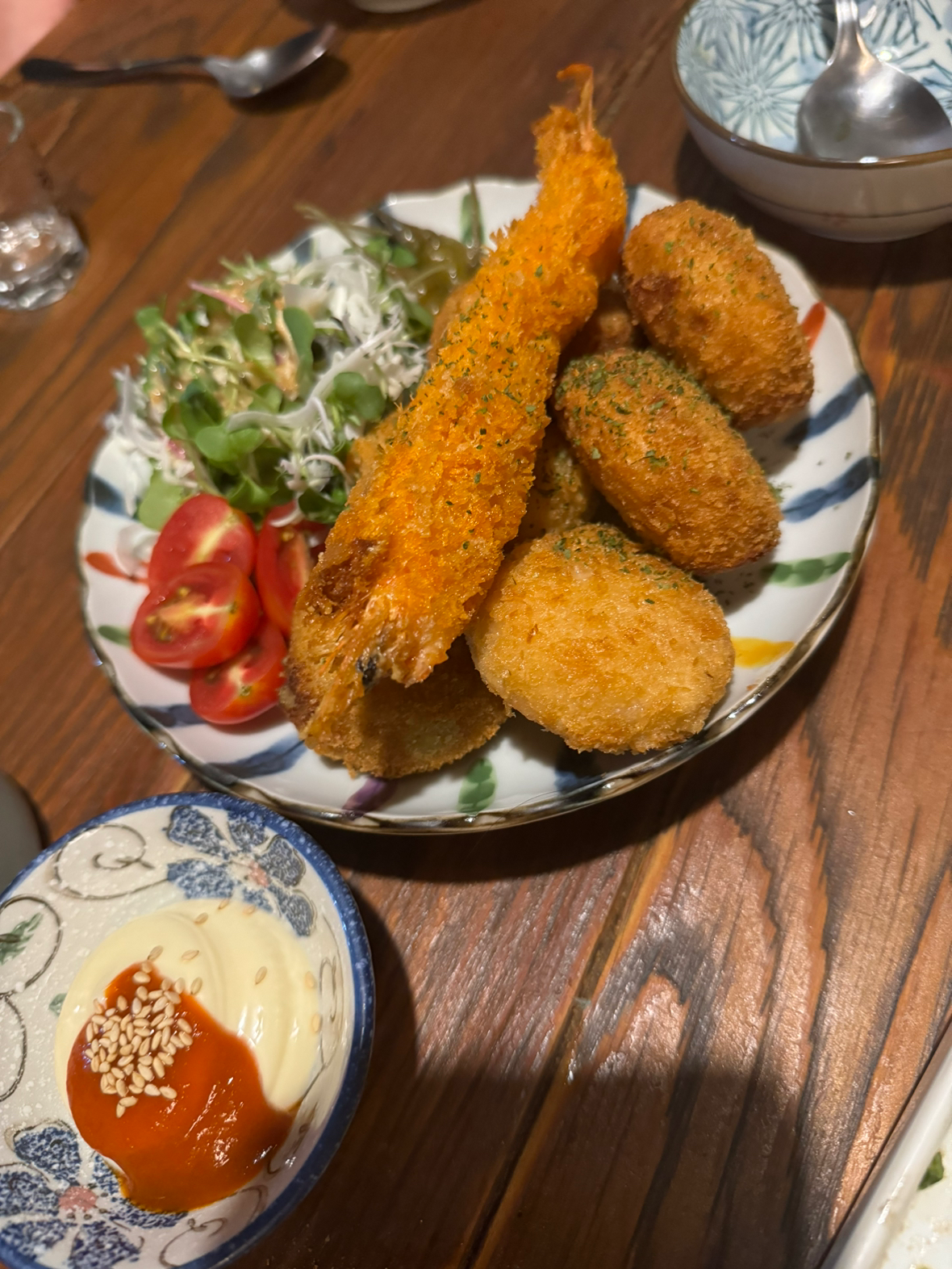 어제도 간술 👍👍👍

이가네 양꼬치에서 양꼬치 먹고
아쿠슈에서 간단한 안주에 한잔 했어요
나머지 분들은 마무리 명찌까지ㄱㄱㄱㄱ대박


이런 저런 얘기도 하고 회원님들과 재미나게
수다 떨다가 들어왔네요 ❤️❤️


우리 오늘은 건대에서 고기 먹어요!!