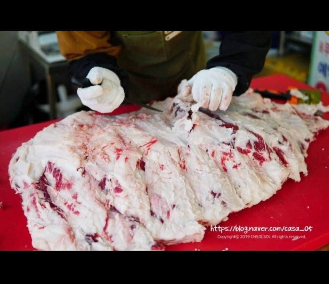 홀서빙 정직원 구합니다 공고 썸네일