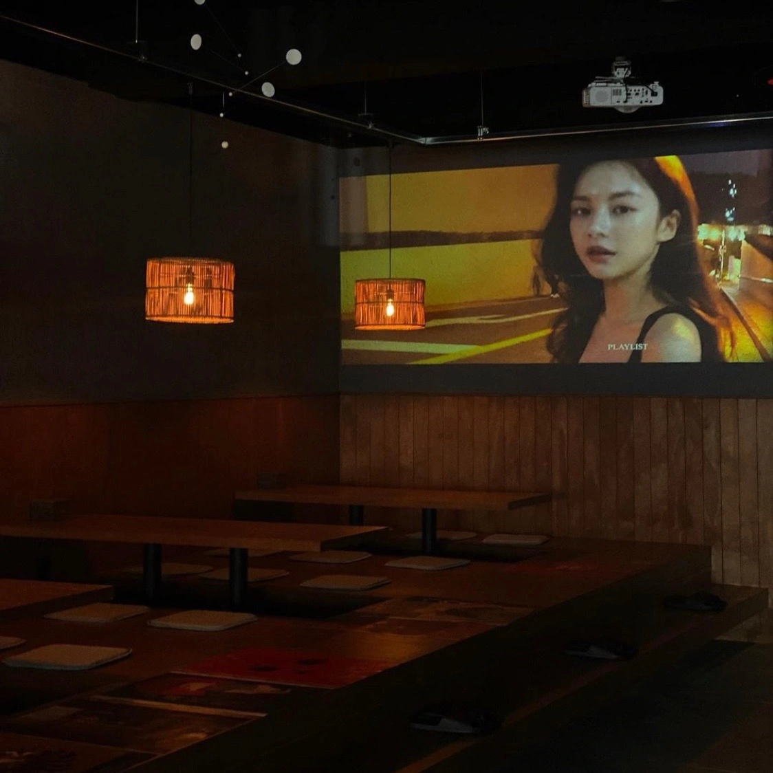 순천 조례동 평일 홀 알바분 구합니다.