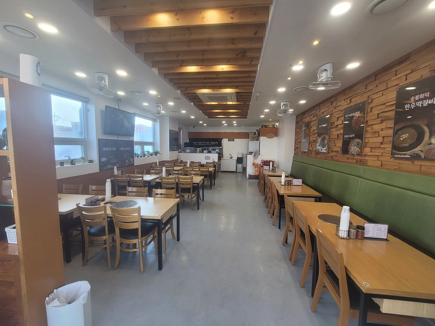 홀서빙 주방 보조 직원 구합니다