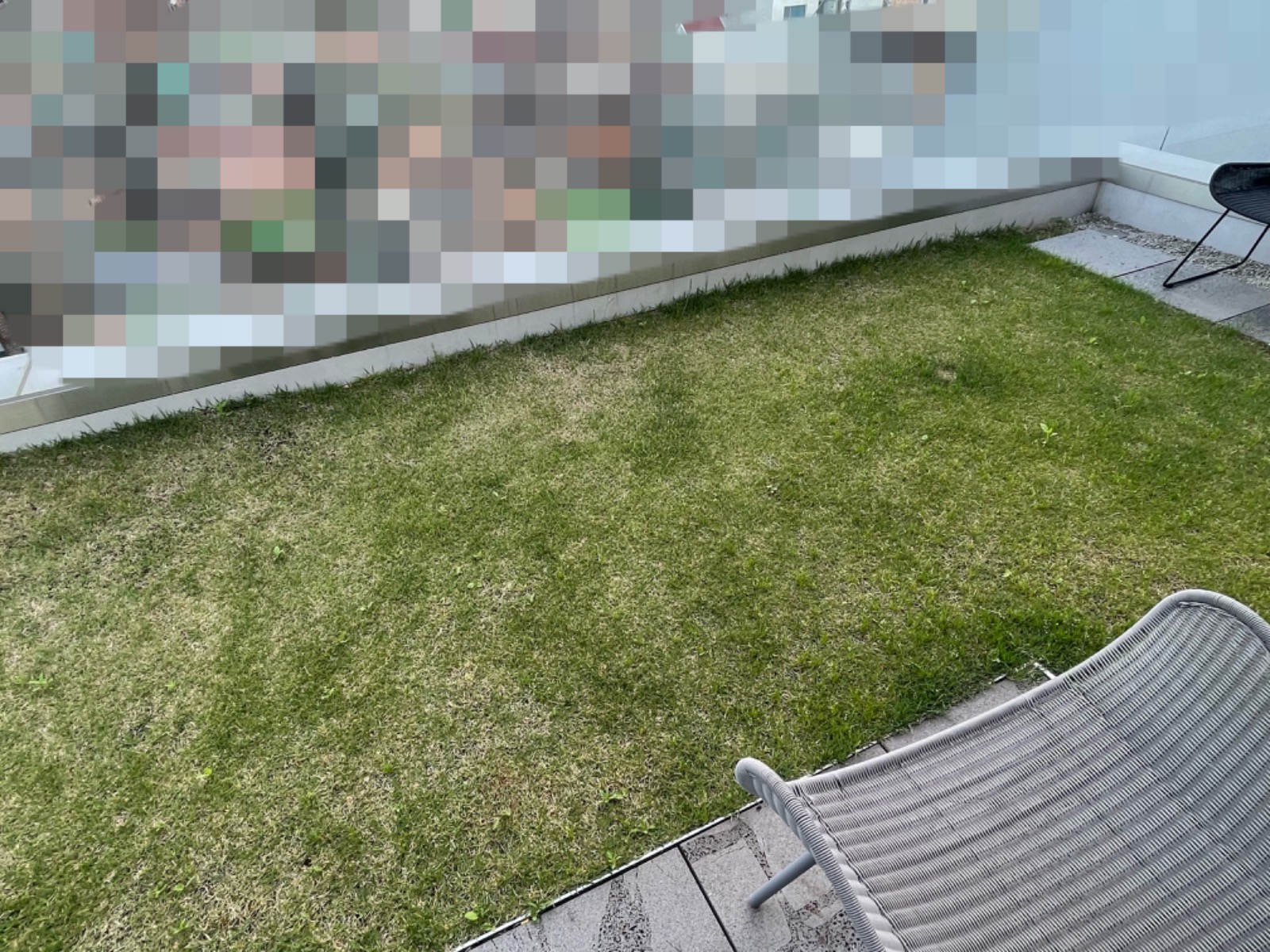 건물 테라스 잔디 및 화단 관리해주실 분 구합니다 공고 썸네일