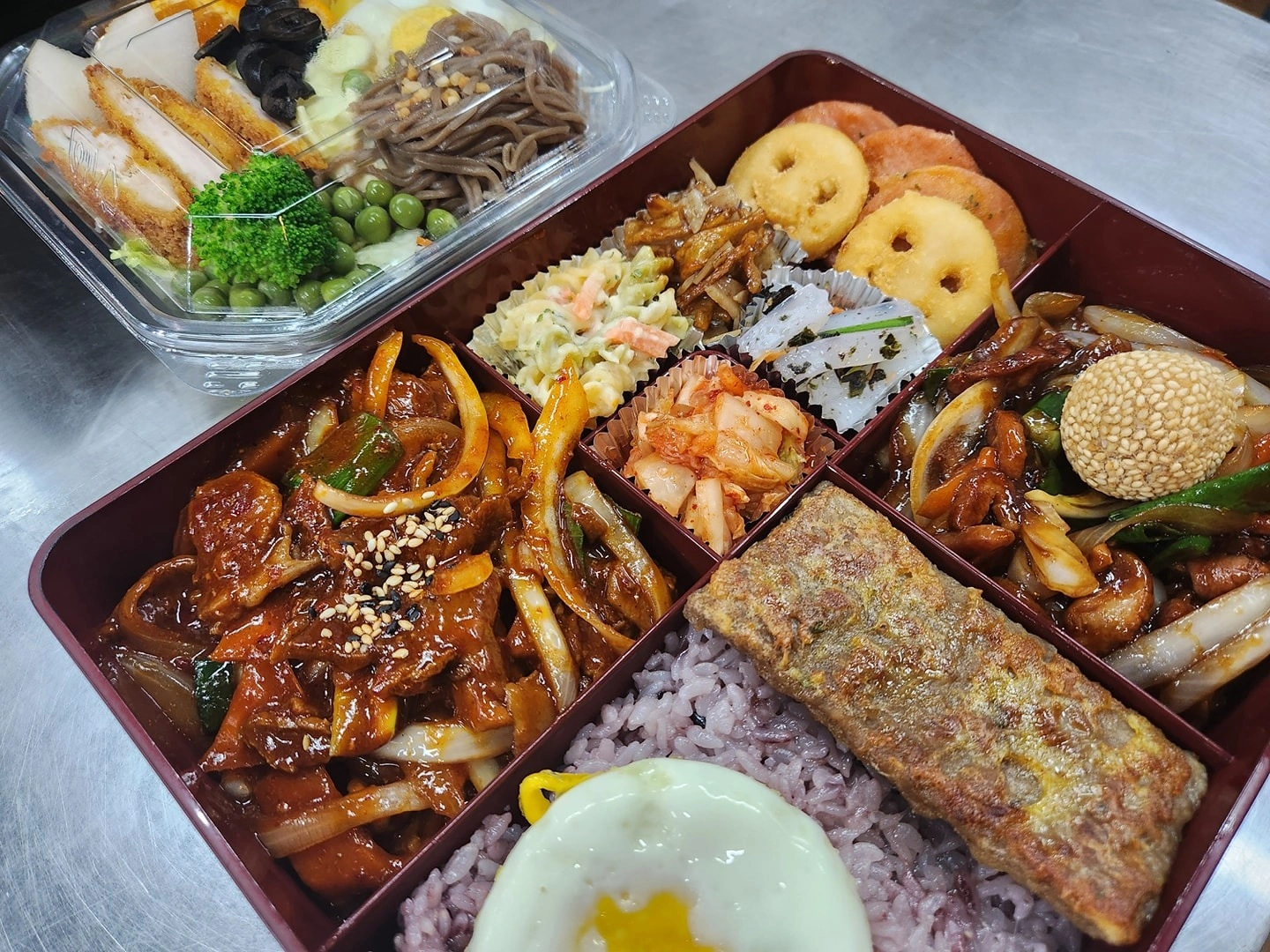 도시락업체에서 배달원 모집합니다.(매장네 레이차량으로)