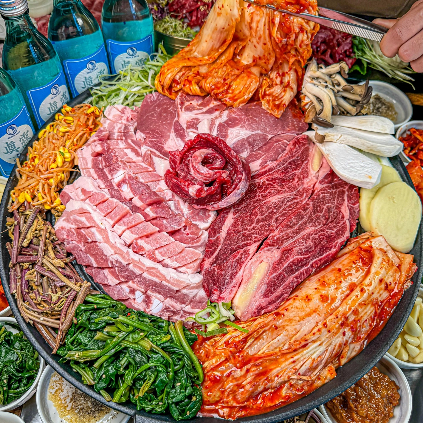 돈꾸조 삼겹살집 평일 파트타임 구해요!