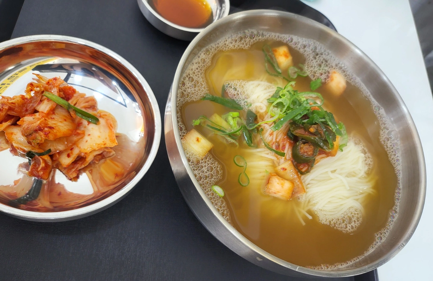 국수집 홀서빙 장기근무하실분 구합니다
