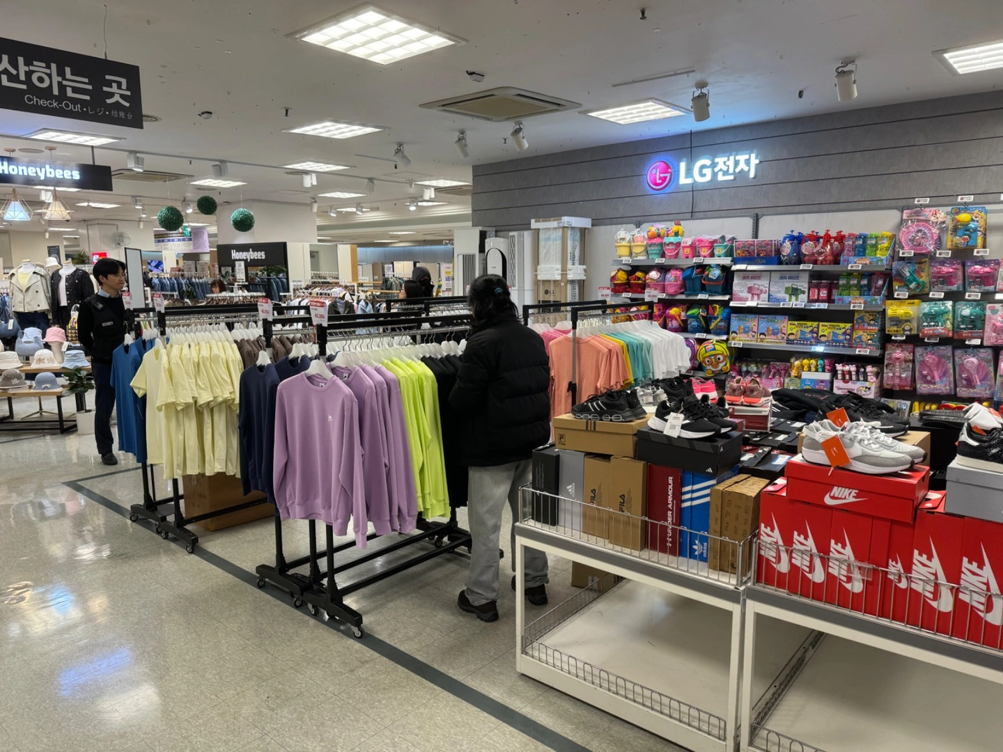 판매사원 모집합니다