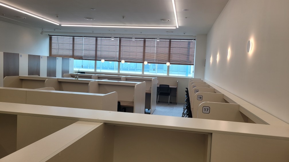 앤딩스터디카페 거여역점 picture 1