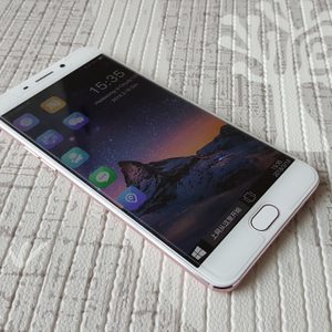 OPPO R9 4GB/64GB 전망통판 로즈골드 새상품급 팝니다.