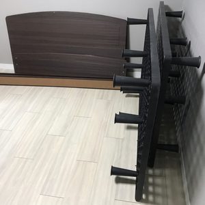 무료나눔합니다! (침대프레임, 2단행거, 1단행거, 3단 수납장, 4단수납장, 작은 상, 의자, 전신거울)