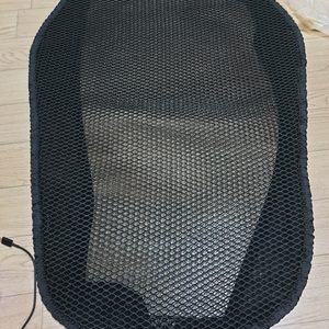 오토바이 쿨시트팝니다 블루샤크제품이고(버그만125전용)